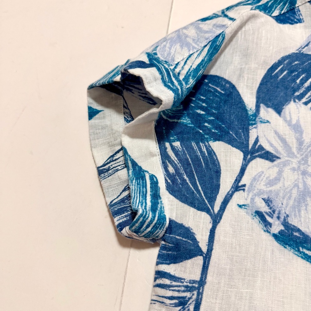 C&C California White Blue Linen Tropic Blouse Top Size M Tropical Camp Shirt - Picture 6 of 12